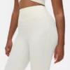 Leggings acampanados y suaves como la mantequilla