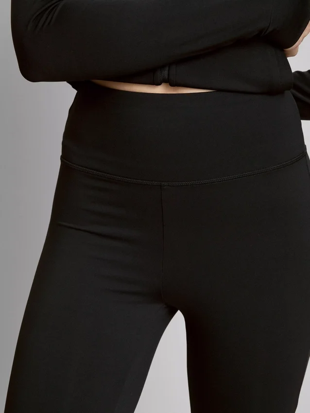 Leggings acampanados y suaves como la mantequilla