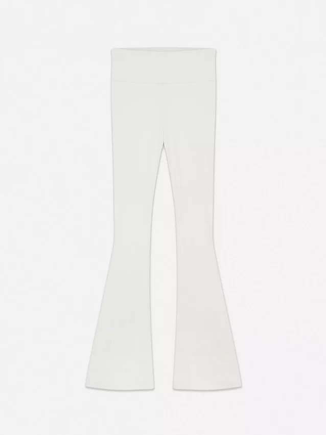 Leggings acampanados y suaves como la mantequilla