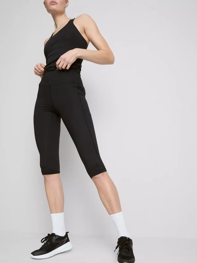 Leggings capri deportivos de cintura alta, lisos y con sujeción