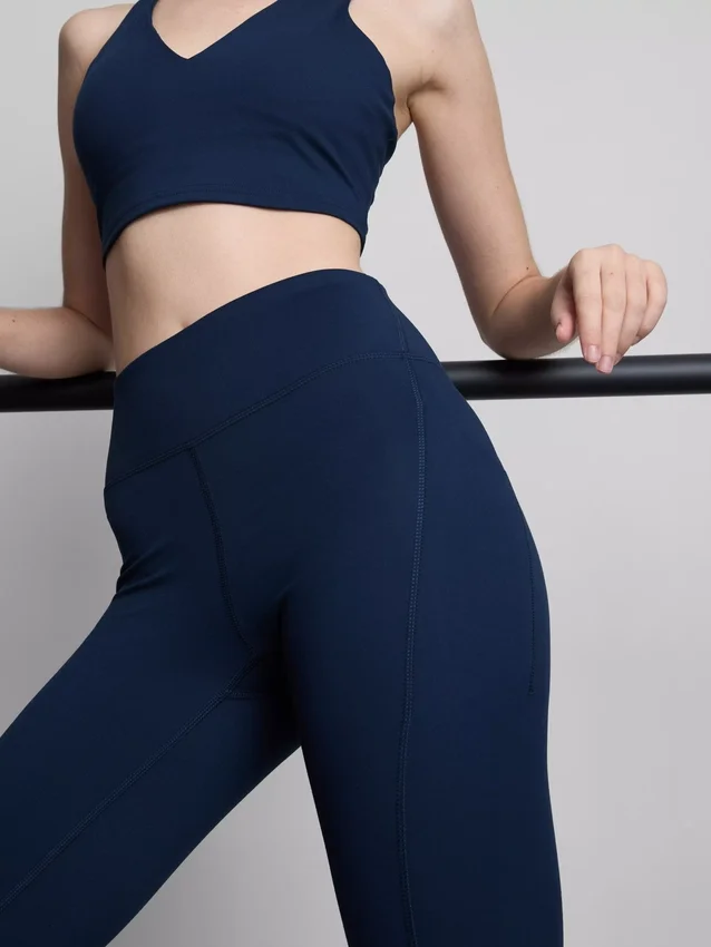 Leggings capri deportivos de cintura alta, lisos y con sujeción
