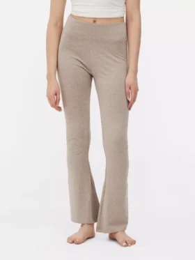 Leggings deportivos acampanados de cintura alta