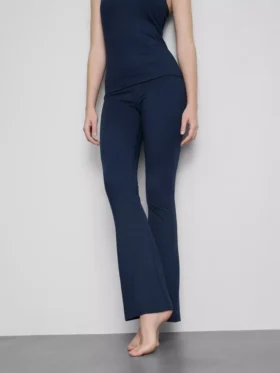 Leggings deportivos acampanados de cintura alta con soporte suave