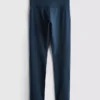 Leggings deportivos lisos con detalle de rayas que brindan soporte