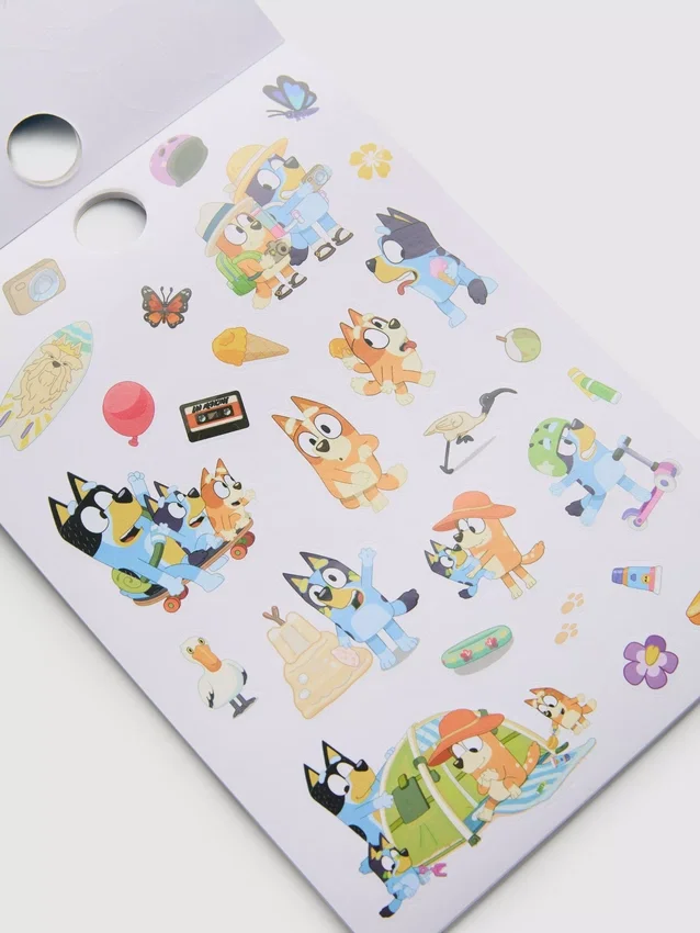 Libro de pegatinas de Bluey