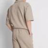 Los pantalones cortos texturizados de The Edit