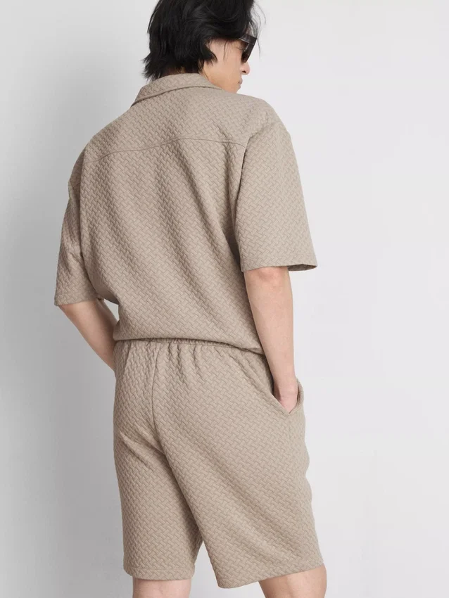 Los pantalones cortos texturizados de The Edit