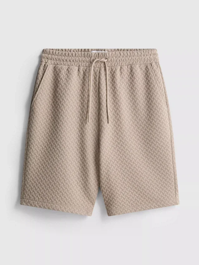 Los pantalones cortos texturizados de The Edit