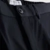 Los pantalones de corte ajustado con acabado aterciopelado de The Edit