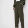 Los pantalones plisados de The Edit