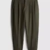 Los pantalones plisados de The Edit