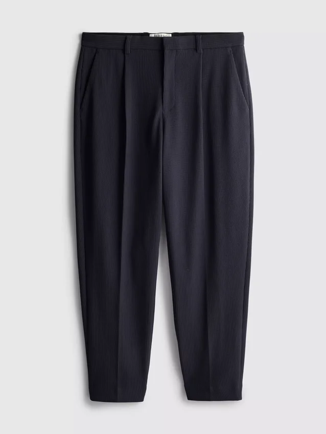 Los pantalones plisados de The Edit