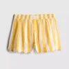 Me encanta relajarme con estos pantalones cortos de pijama a rayas con volantes