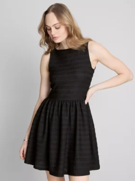 Mini vestido arrugado con textura