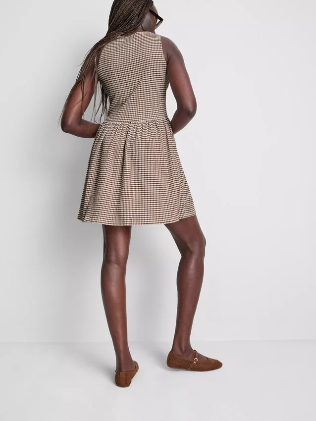 Mini vestido arrugado con textura