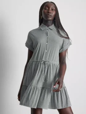 Mini vestido camisero con cuello