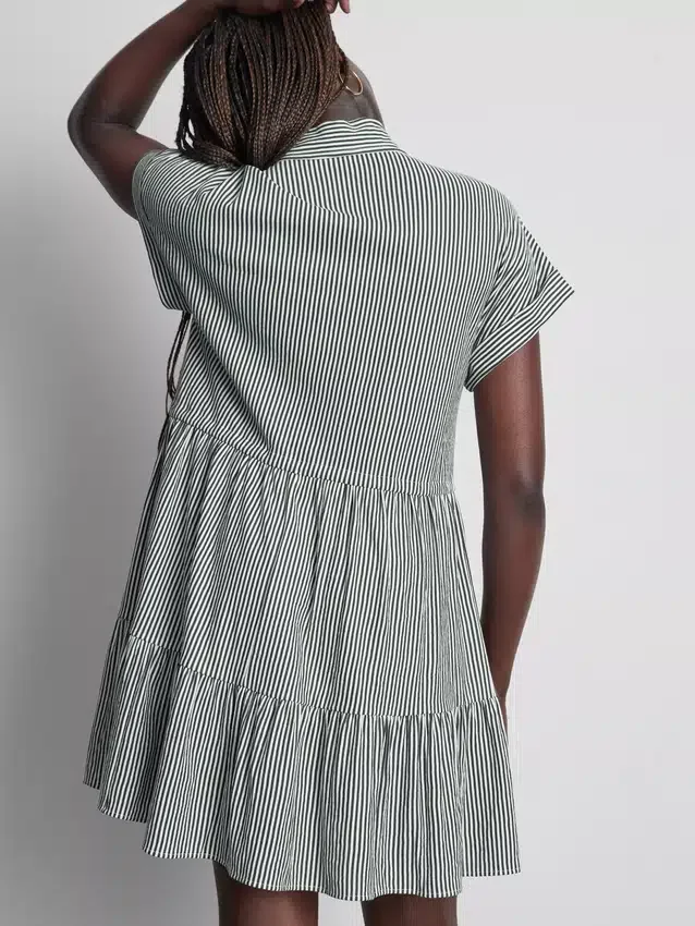 Mini vestido camisero con cuello