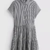 Mini vestido camisero con cuello