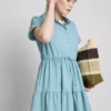 Mini vestido de manga corta con volantes