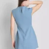 Mini vestido esculpido con mangas casquillo