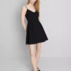 Mini vestido estructurado tipo corsé