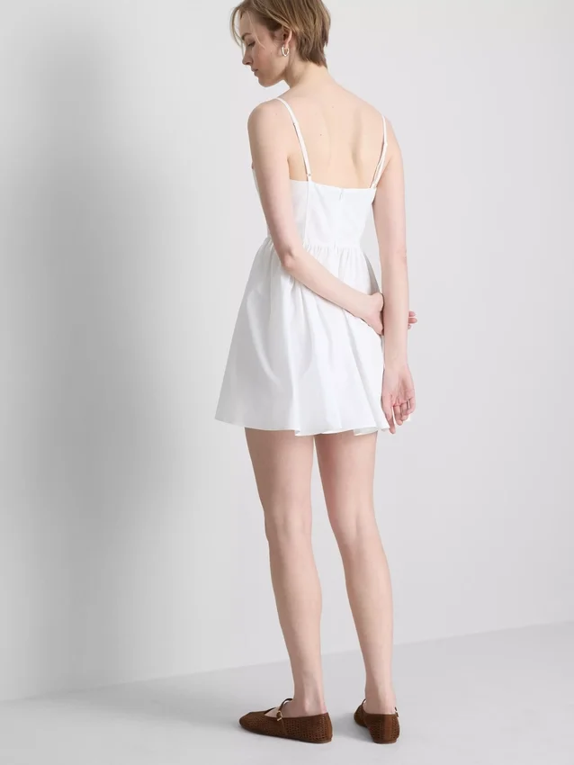 Mini vestido estructurado tipo corsé