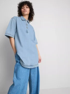 Mini vestido recto de mezclilla de algodón con cuello