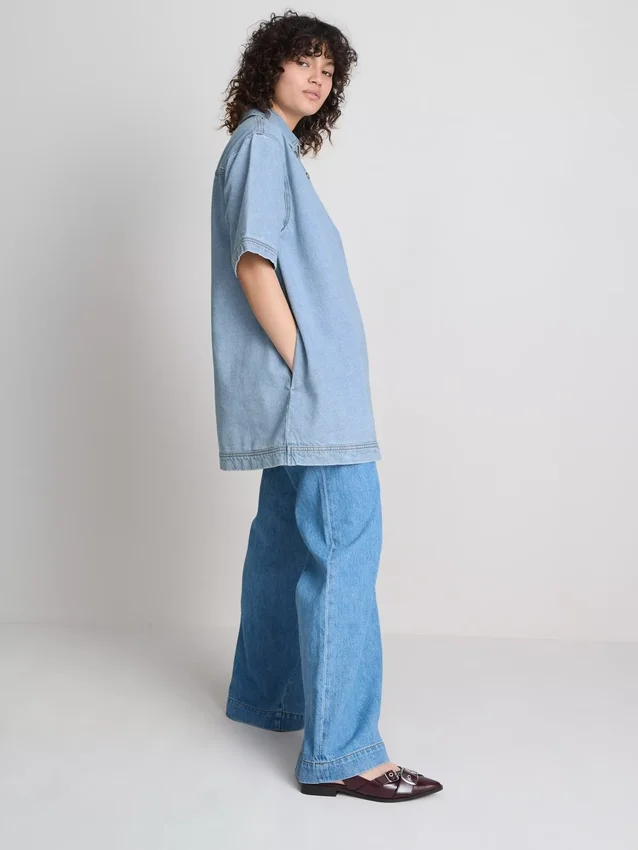 Mini vestido recto de mezclilla de algodón con cuello