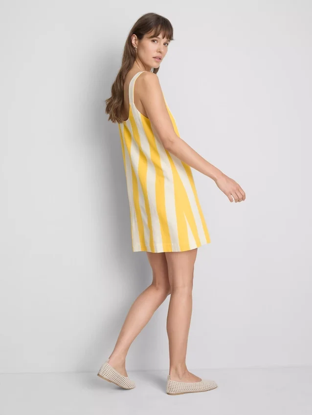 Mini vestido recto estampado