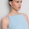 Minivestido de cuello cuadrado