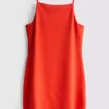 Minivestido de cuello cuadrado