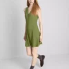 Minivestido sin mangas con cuello en V