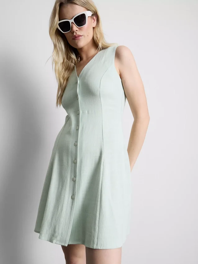 Minivestido sin mangas con cuello en V