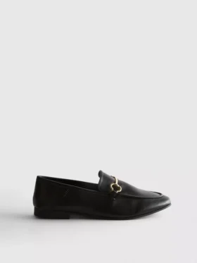 Mocasines con detalle de brida