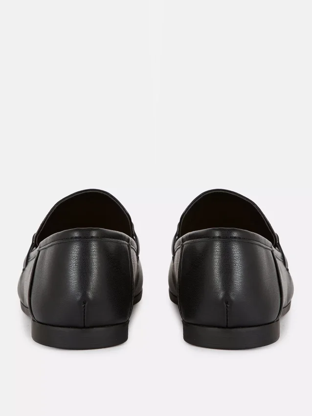 Mocasines de imitación de cuero con detalle de bocado