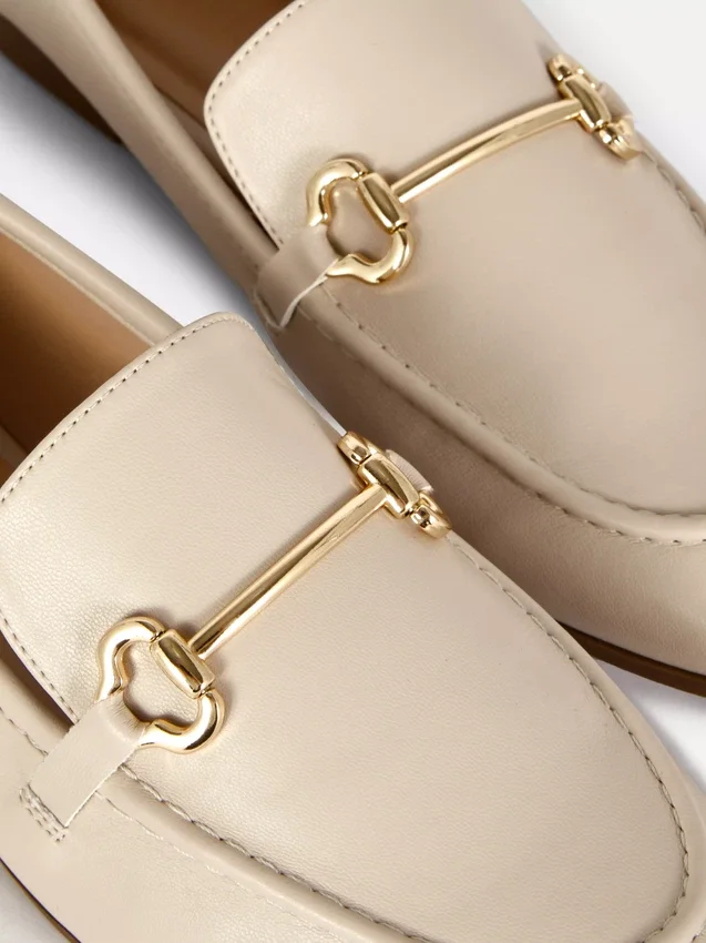 Mocasines de imitación de cuero con detalle de bocado