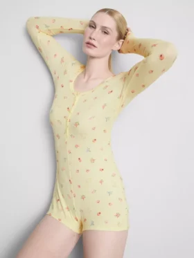 Mono de dormir acanalado con estampado floral