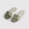 Mules con tiras entrelazadas