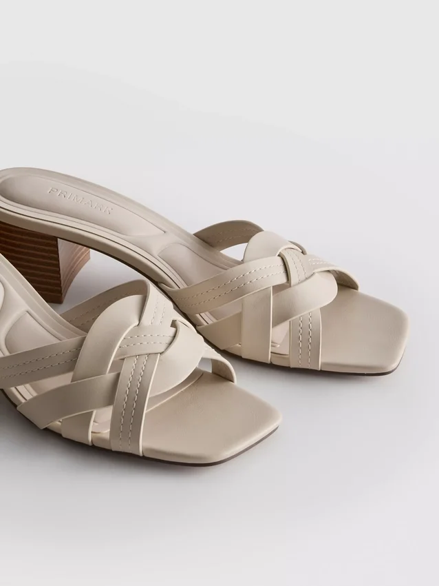 Mules de tacón grueso con tejido de imitación de cuero