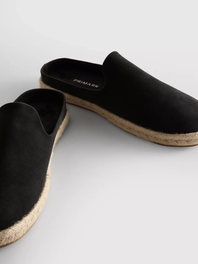 Mules tipo alpargatas sin cordones