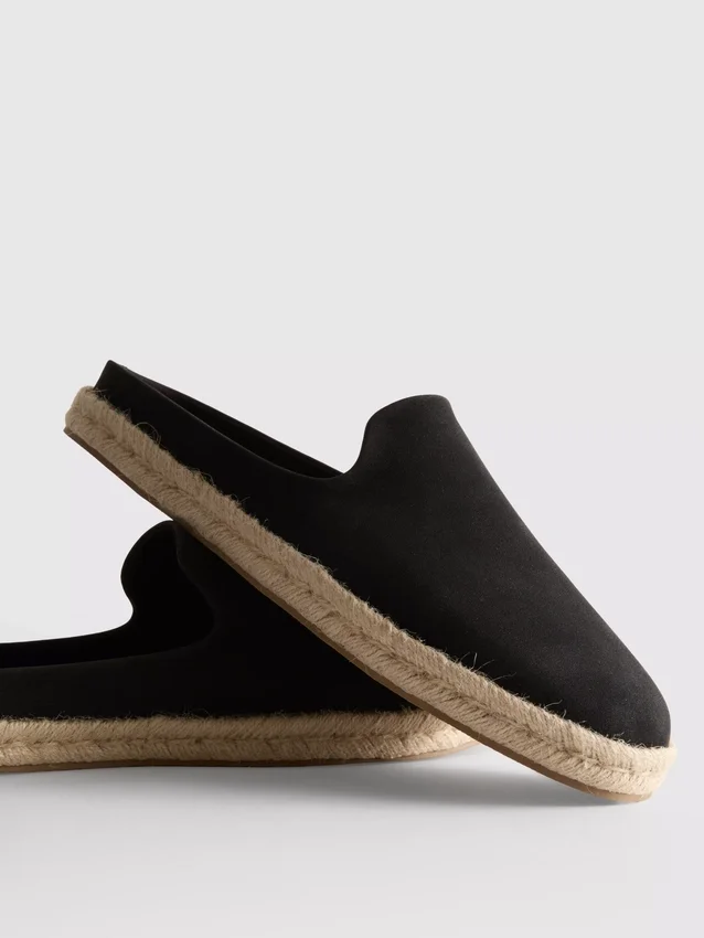 Mules tipo alpargatas sin cordones