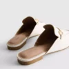 Mules tipo mocasín con detalle de bocado