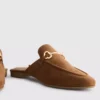 Mules tipo mocasín con detalle de bocado