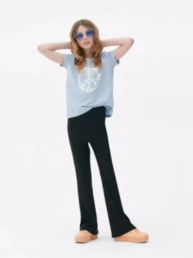Pantalones acampanados acanalados