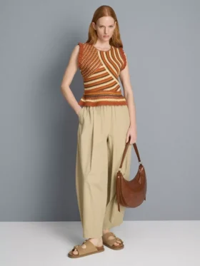 Pantalones acampanados plisados con tacto de papel