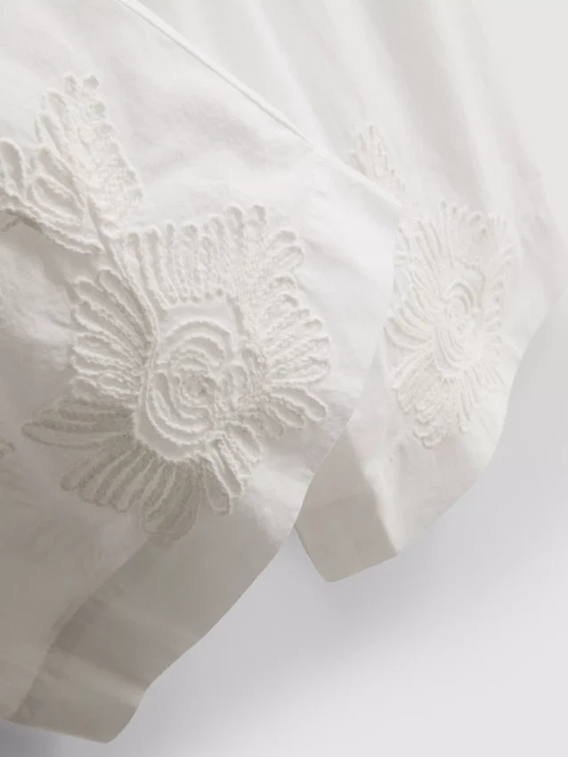 Pantalones anchos de algodón bordados