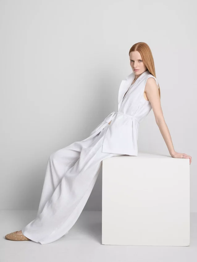 Pantalones anchos de lino plisados de The Edit