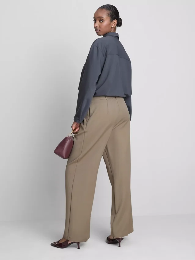 Pantalones anchos plisados