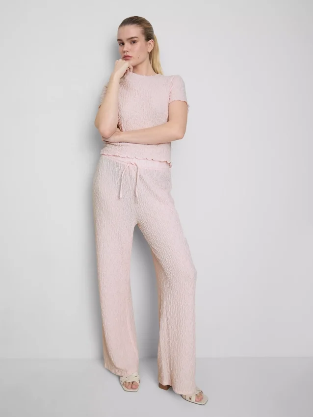 Pantalones arrugados de pierna recta con cordón