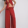 Pantalones brillantes de pierna ancha de Paula Echevarría